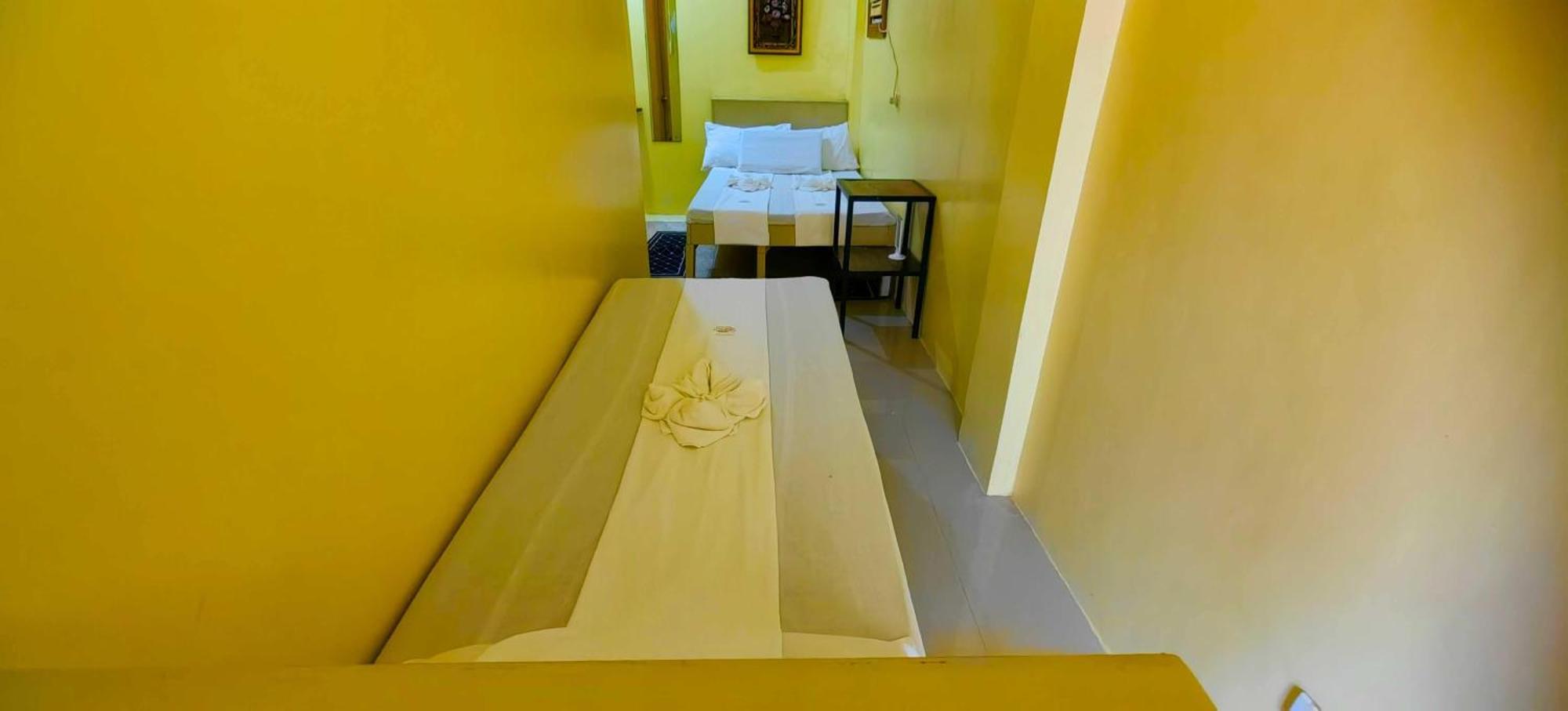 Las Residencias Bed And Breakfast Puerto Princesa Екстериор снимка