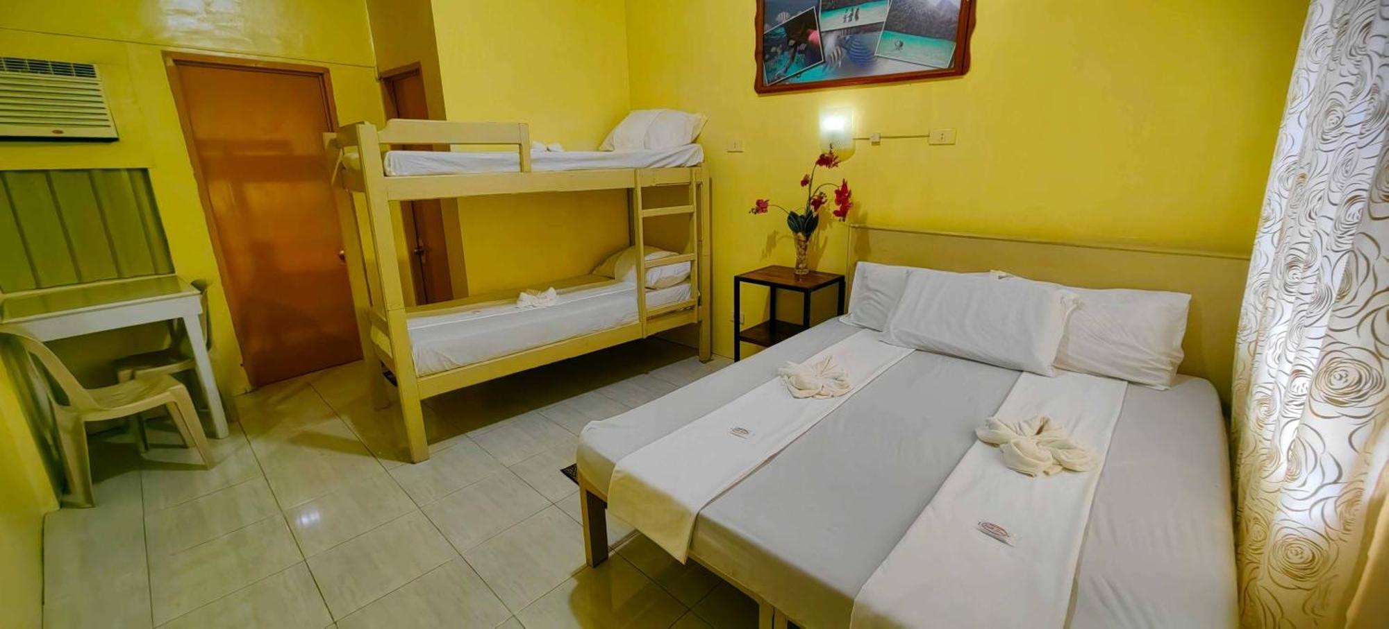 Las Residencias Bed And Breakfast Puerto Princesa Екстериор снимка